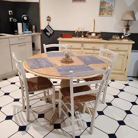 Les Petits Poissons Dans L Eau Mers-les-Bains